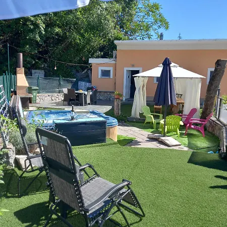 Holiday home Kuca Melita -jacuzzi